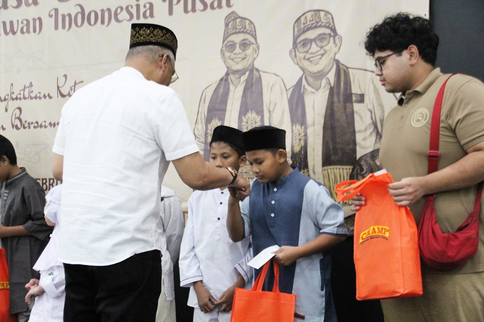 PWI Pusat Gelar Buka Puasa dan Santunan Peduli Ramadhan Bersama Yatim Piatu
