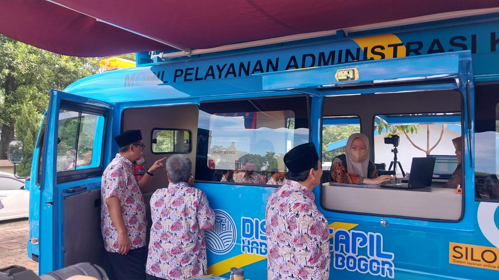 Tegar Beriman Luncurkan Mobil Layanan Administrasi, Cetak KTP Sesuai Ketersediaan Blangko