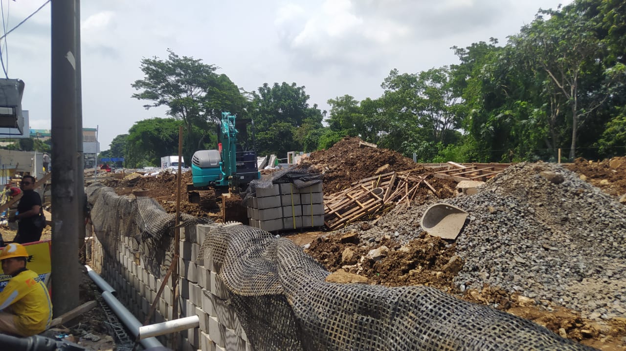 Imbas Pekerjaan Molor, Peresmian Jembatan Otista Diundur