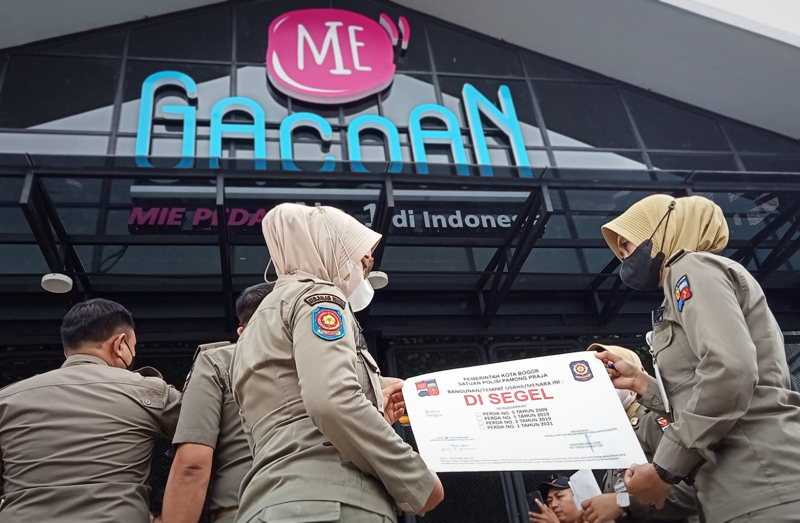 Piawai Cari Celah Aturan, Satpol PP Kota Bogor Digocek Manajemen Mie Gacoan