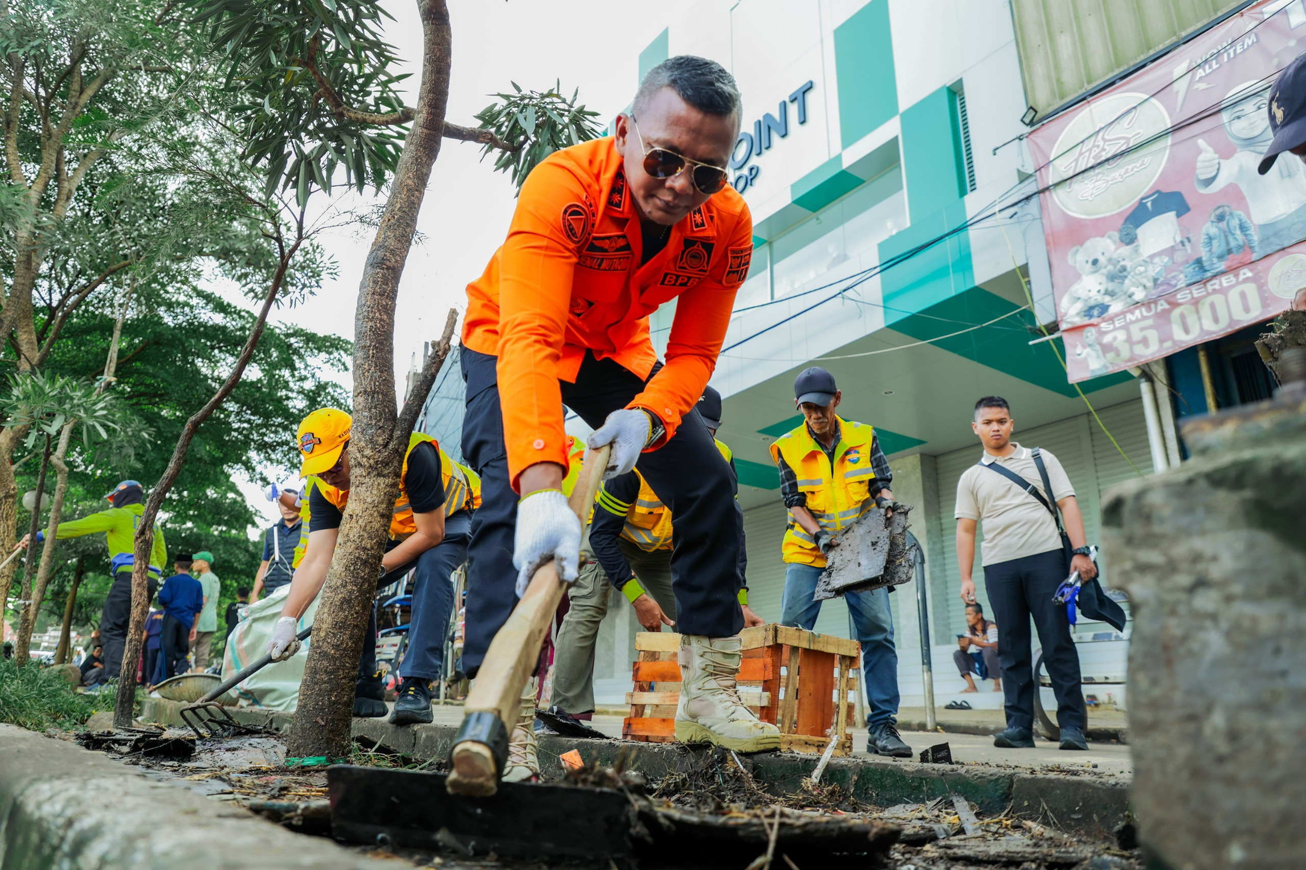 Kolaborasi Jumsih Bersihkan Wajah Kota Bogor