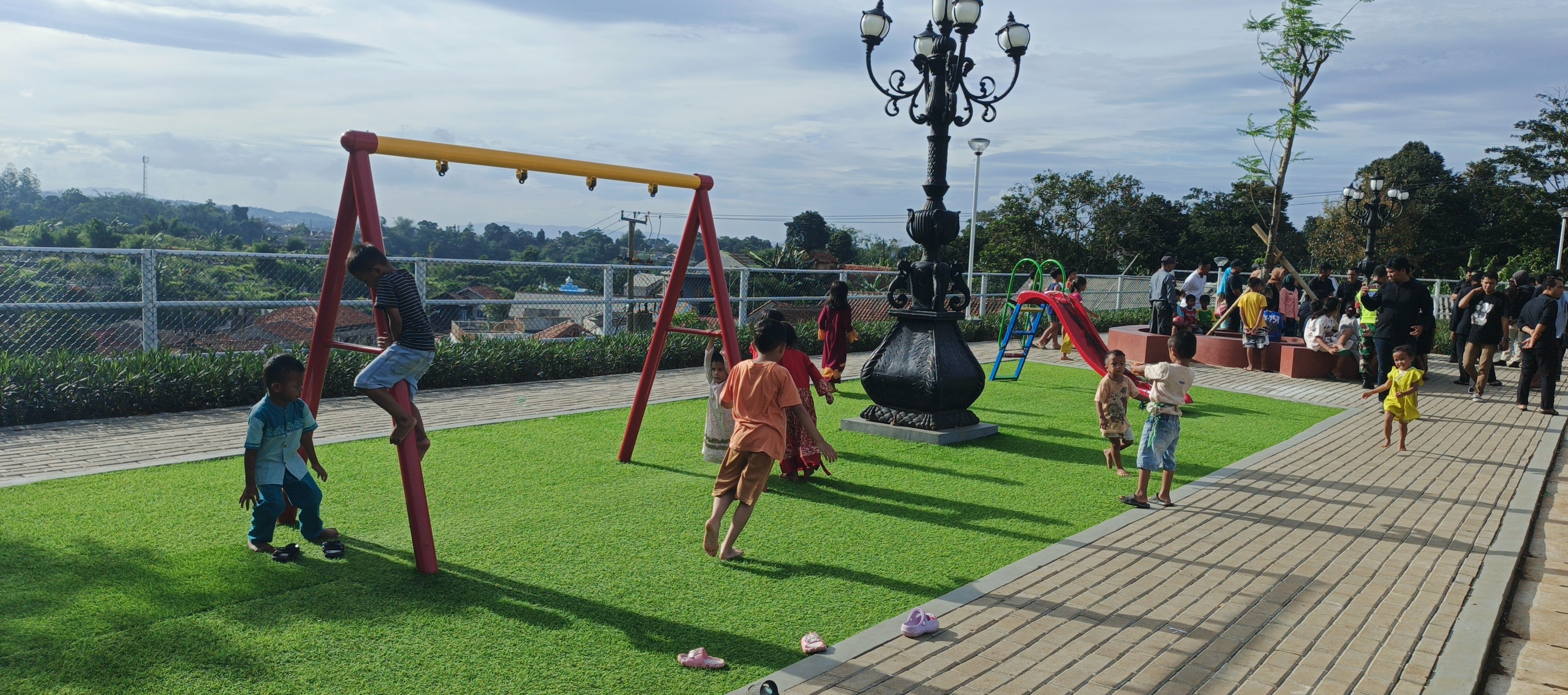 Pj Wali Kota Bogor Soroti Kekurangan di Taman Genteng