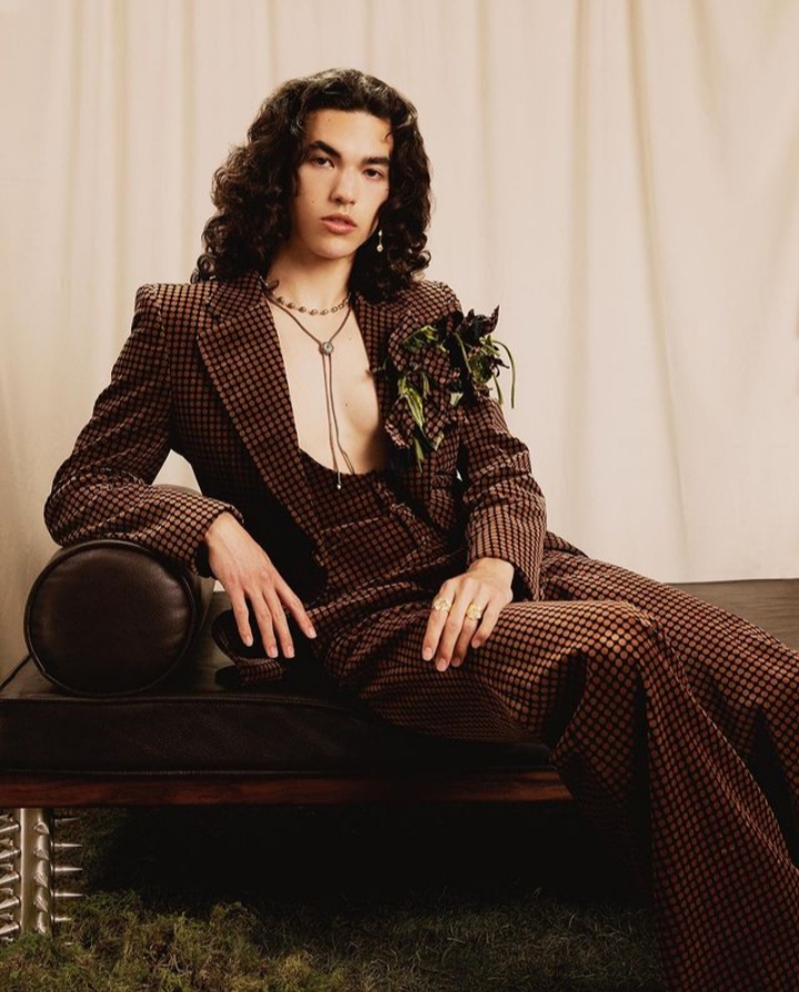 Lirik Lagu Berserta Terjemahan ' Heather ' || By : Conan Gray ||