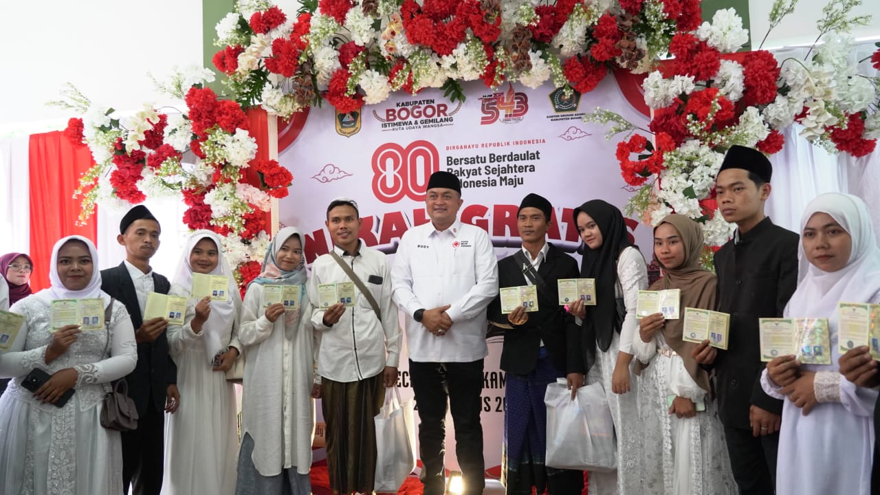 53 Pasangan di Sukamakmur Dinikahkan Rudy Susmanto