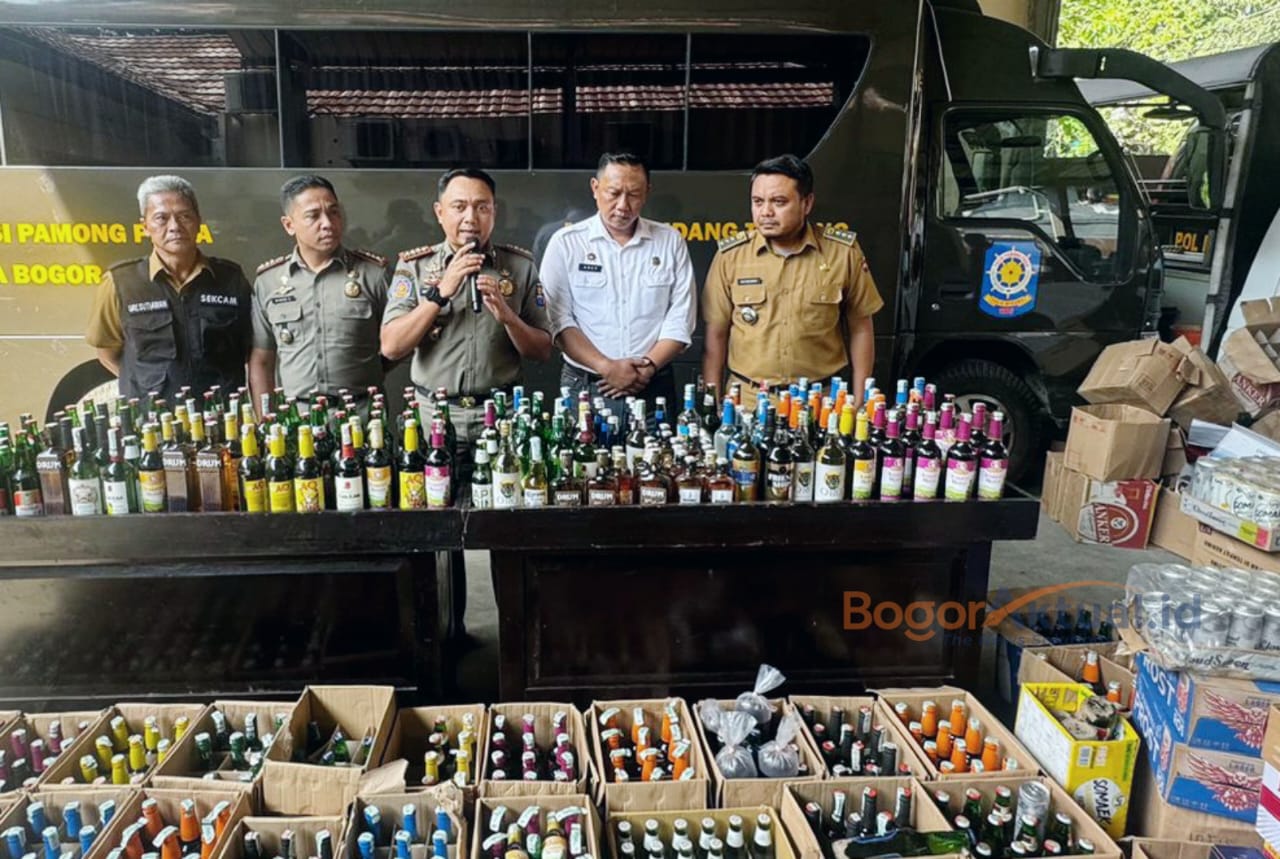 Stop Peredaran Miras di Kota Bogor, Satpol PP Musnahkan Ribuan Miras Ilegal