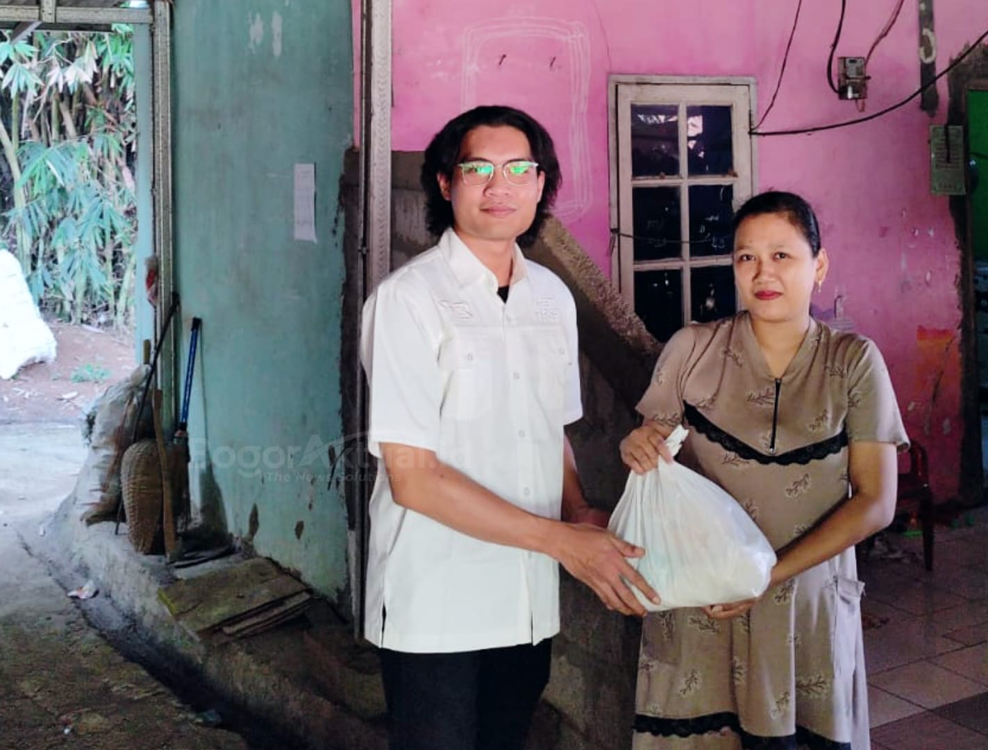 MTLB Bagikan Paket Sembako kepada 400 KK di Wanaherang