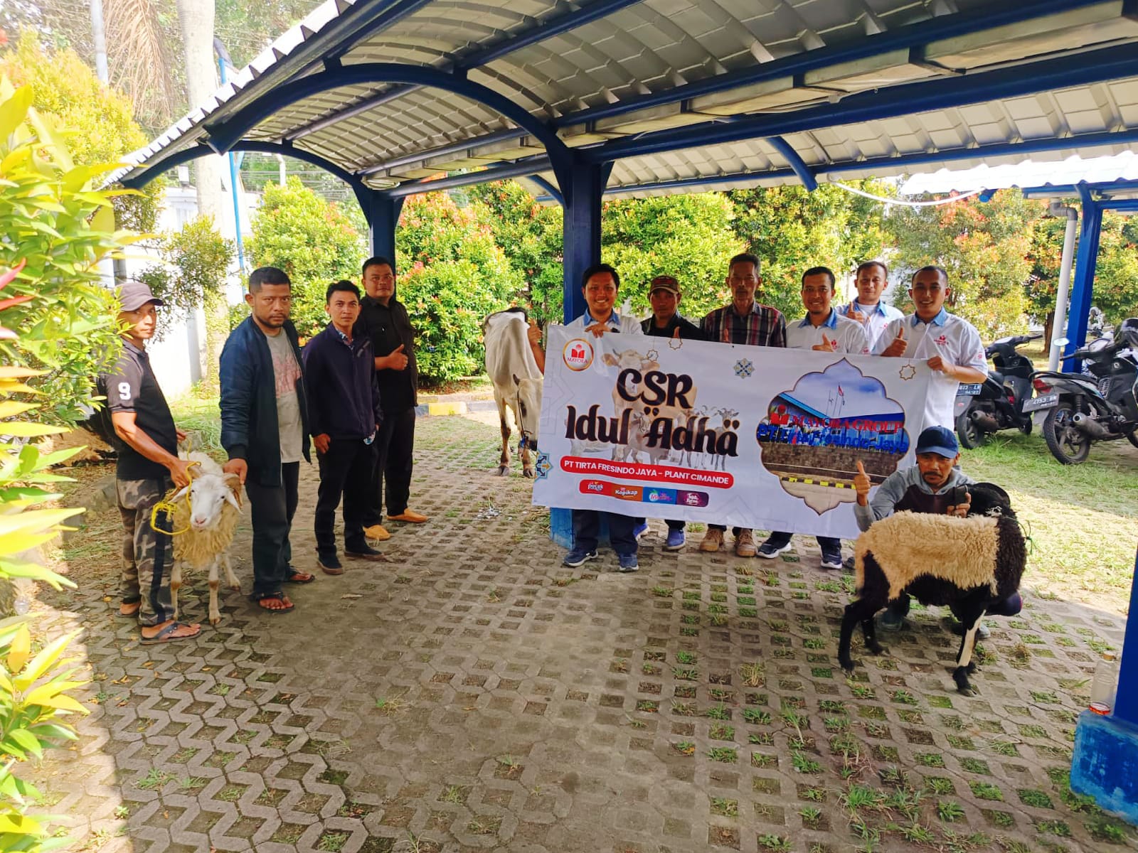 TFJ Cimande Kembali Salurkan Hewan Kurban Untuk Warga Desa Cimande Hilir