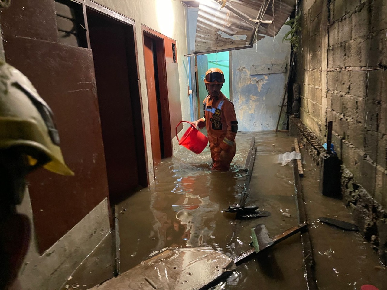 Banjir Depok Mencapai Dua Meter, Sebanyak 57 KK Berhasil Dievakuasi