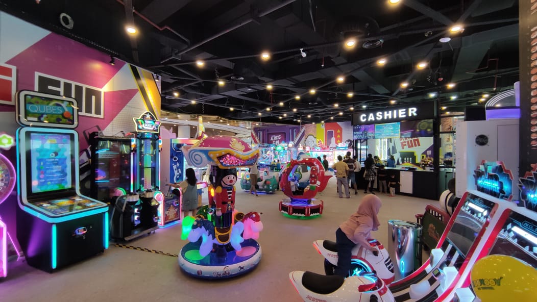 Super Luas dan Lengkap, Funworld di Living World Kota Wisata Cibubur Tawarkan 120 Permainan Seru
