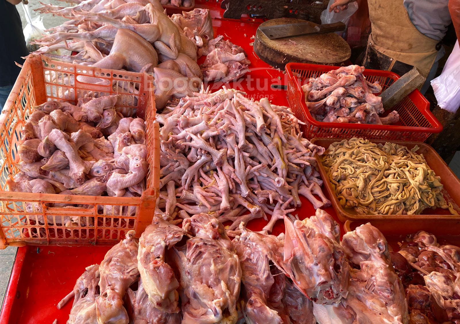 Harga Daging Ayam Potong Mulai Merangkak Naik