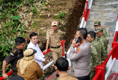Ketua DPRD Adityawarman Adil Apresiasi Sinergi TNI dalam Pembangunan Jembatan Garuda