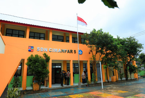 Program Revitalisasi Swakelola, Jenal Mutaqin Resmikan SDN Cimahpar 5 Kota Bogor