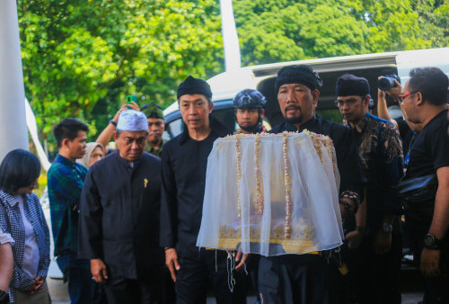 Wali Kota Bogor Sambut Kedatangan Mahkota Binokasih Sanghyang Pake