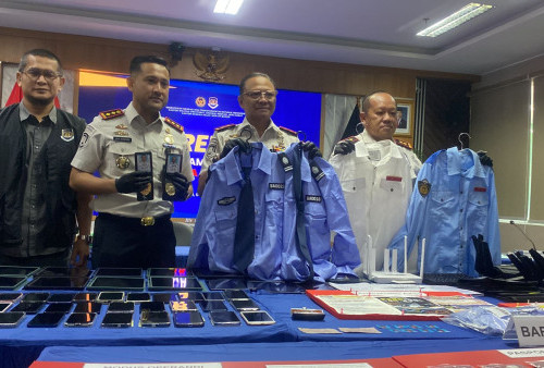 Digerebek Tengah Malam, 13 WNA Jepang Diciduk Imigrasi Bogor, Diduga Jalankan Penipuan Daring Berkedok Polisi di Sentul