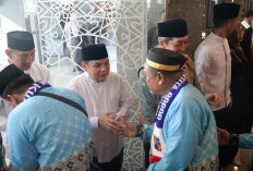 Lepas Jamaah Haji, Ketua DPRD Kota Bogor Titip Doa untuk Kesejahteraan Warga