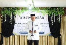 Ma’had Tahfidz Al-Qur’an Al-Fath Garut Gelar Wisuda Akbar ke-V di Gedung PGRI