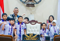 Wakil Wali Kota Bogor Ajak Siswa-Siswi Nizhamia Belajar Detail Tugas di Pemerintahan