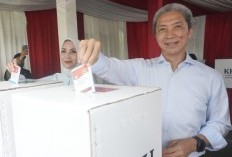 Usai Gunakan Hak Pilihnya, Dedie Rachim Optimis Pilkada Kota Bogor Berjalan Demokratis