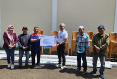 BRI Bogor Pajajaran Dorong Pemberdayaan Masyarakat lewat Bantuan Tenda dan 75 Kursi di Desa Cilember